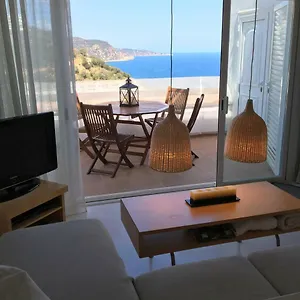 https://penthouse-en-duplex-avec-vue-sur-la-mer.catalonia-hotels.com